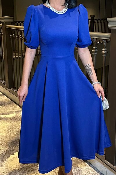 bayansepeti Saks Blue Crepe Fabric Decolteu Crew Maneca Printesa Design Rochie Midi Rosie 583151