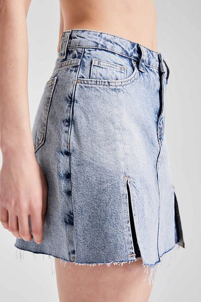 its basic Women's Denim Color 4S5-32 Slit Mini Length 100% Cotton Denim Skirt
