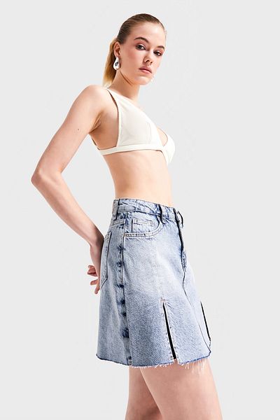 its basic Women's Denim Color 4S5-32 Slit Mini Length 100% Cotton Denim Skirt