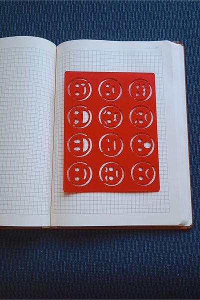 Karmelom Studio Face Expressions Template Ruler - Emotion Icons for Agenda and Notebook Designs