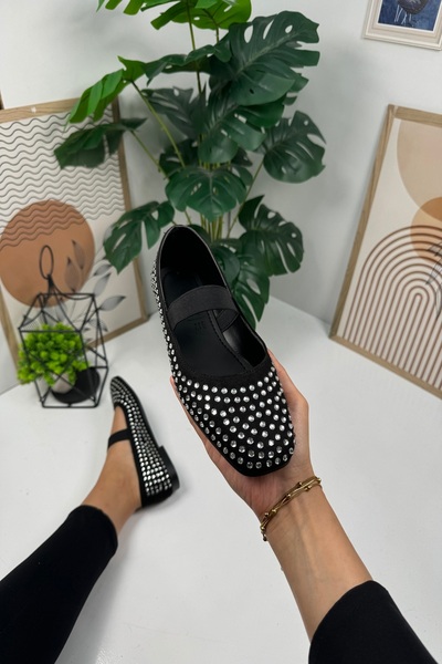 Allyup حذاء مسطح نسائي يومي باللون الأسود مرصع بالفضة وكعب منخفض ومقدمة حادة 347