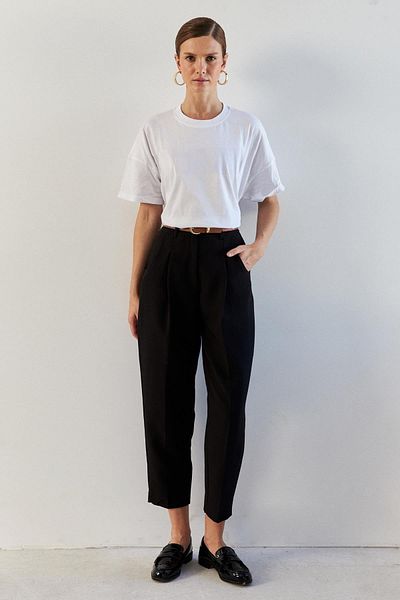 YOUR NAME Black Carrot Cut Women's Trousers with Belt