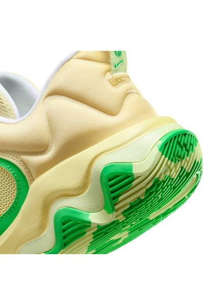 Nike Giannis Immortality 3 Erkek Sarı Basketbol Ayakkabısı DZ7533-700