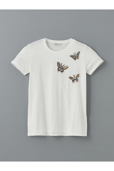 LC Waikiki LCWAIKIKI Damen-T-Shirt mit klassischem Rundhalsausschnitt und Schmetterlingsstickerei