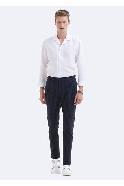 Ramsey Klassische Hose im Carrot Fit aus Webstoff