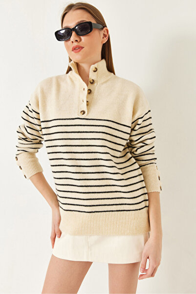 Bianco Lucci Women's Sleeve Buttoned Placket Sweater 20247584