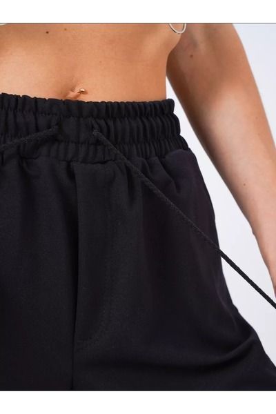 MİSTİRİK Viterbo Model Günlük Penye Bol Kesim Kadın Spor Şort Siyah Renk