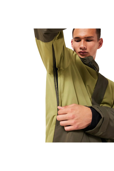 Oakley Range Rc 2.0 Men's Green Snowboard Jacket Men's Snowboard Jacket Foa406098