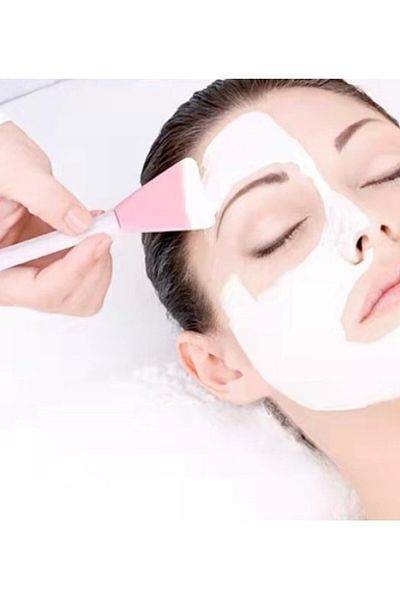 Magic Leverage Hygienic Solution for Mask Application: Clean and Easy Application with Silicone Spatula