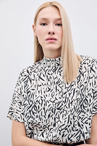 Sateen Yarasa Kol Desenli Bluz - Siyah