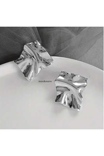 mos&more Gümüş Renk Dörtgen Model Dalgalı Plaka Küpe