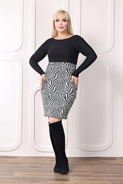 Mooi XXL Women's Black White Geometric Stripe Pattern Flexible Suede Pencil Skirt