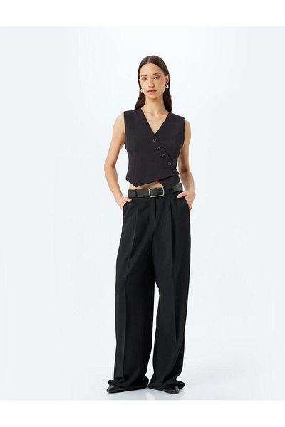 Koton Vestă crop asimetrică cu decolteu în V cu nasturi