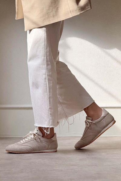 NİŞANTAŞI SHOES Helen Beige Suede Flat Sole Women's Lace-Up Sneakers