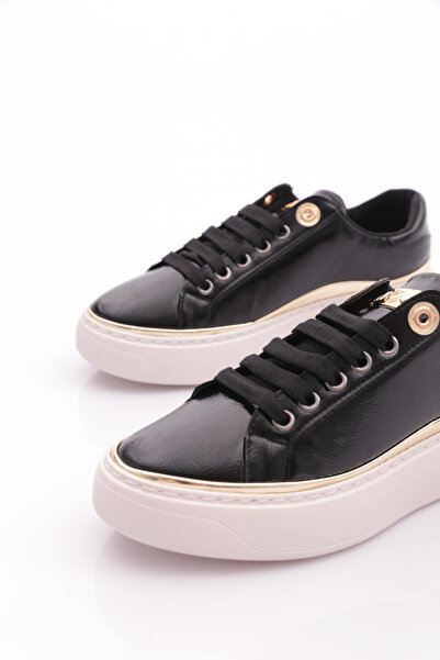 DGN 2557 Women's Lace-Up Stripe Detailed Sports Shoes