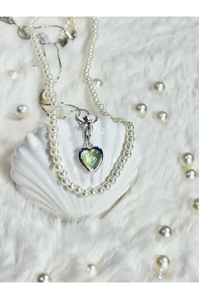 Store Women's Necklace with Double Pearl and Green Heart Stylish, Elegant and Trendy Accessory