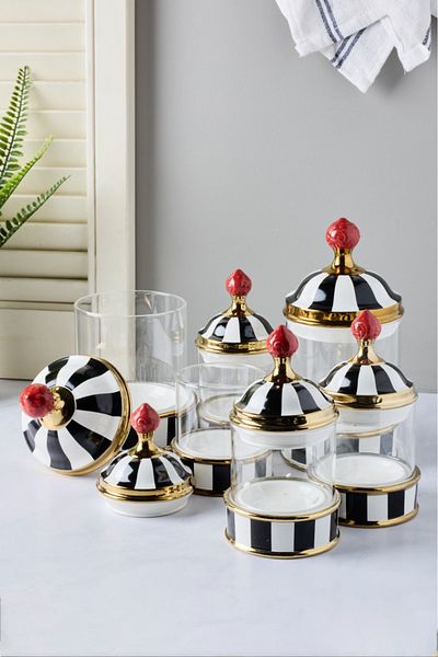 Perotti Maura Nero 7-Piece Borosilicate Glass Spice Rack Set with Porcelain Tray and Lid