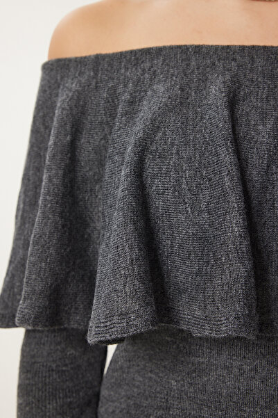 Lovelyİstanbul Carmen Collar Flounce Knitwear Blouse - Anthracite Lus0076