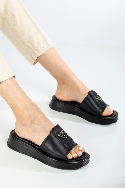 MFT AYAKKABI شبشب نسائي أسود - نعل سميك وناعم