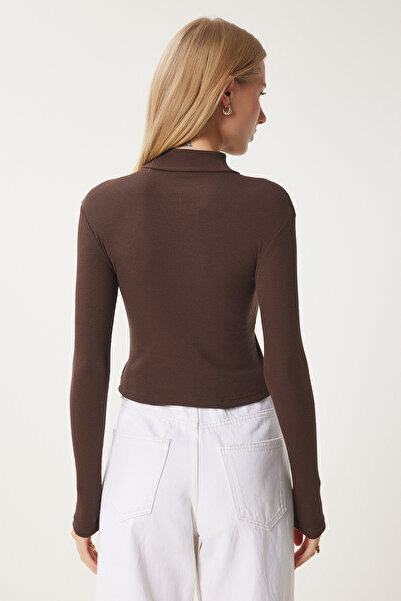 Happiness İstanbul Bluză cu guler înalt, maro închis, pentru femei, model fitilat GT00054