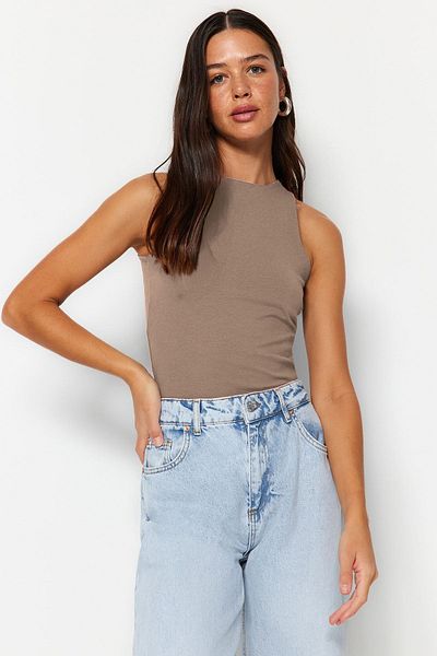 Trendyol Collection Flexibles Nerz-Baumwoll-Neckholder-Unterhemd – sitzt am Körper, TWOSS23AL00069