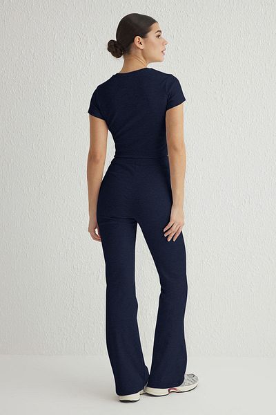 Trendyol Collection Marineblauer, taillierter, dehnbarer Strick-Unter-Oberteil-Anzug TWOSS25AU00053