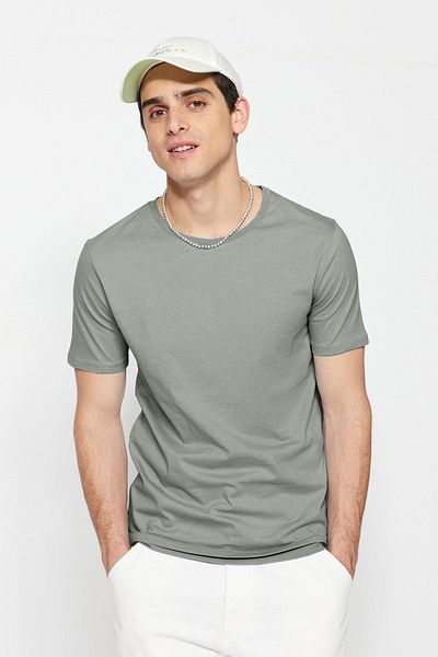 Trendyol Collection Graues Slim/Fit-T-Shirt aus 100 % Baumwolle mit Rundhalsausschnitt TMNSS19BO0001