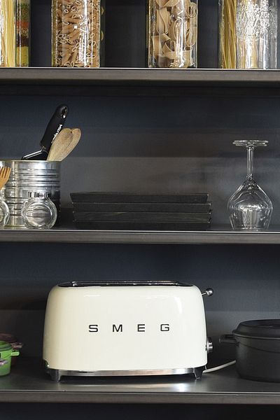 SMEG 50's Style Retro Cream Toaster 2X2 Extra-Wide Tsf02Creu