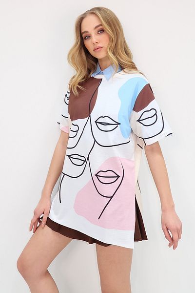 Trend Alaçatı Stili Braunes, digital bedrucktes Damen-Sweatshirt mit Rundhalsausschnitt und Seitenschlitzen – MDA-1106
