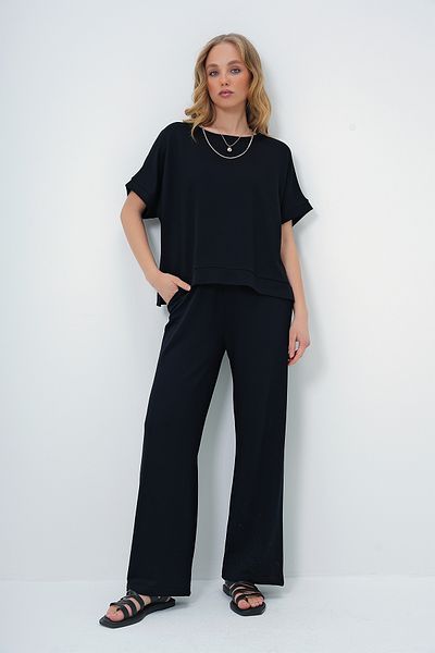 Trend Alaçatı Stili Women's Black Boat Neck Half Sleeve Split Detail Blouse and Pocket Pants Suit Alc-X13572