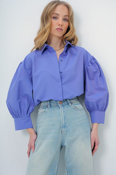 Trend Alaçatı Stili Fliederfarbenes Basic-Popeline-Hemd mit Ballonärmeln und versteckter Knopfleiste für Damen ALC-X9654