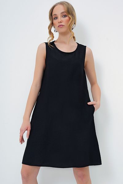 Trend Alaçatı Stili Women's Black U Neck Zero Sleeve Double Pocket Aerobin Summer Dress Alc-X13575