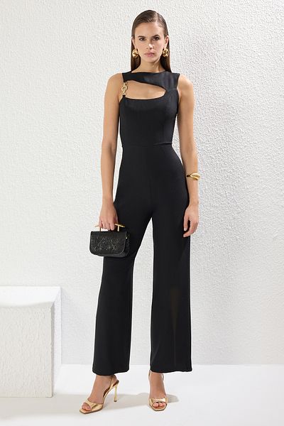 Trendyol Collection Schwarzer gewebter Overall mit Kettenzubehördetail TPRSS25TU00007