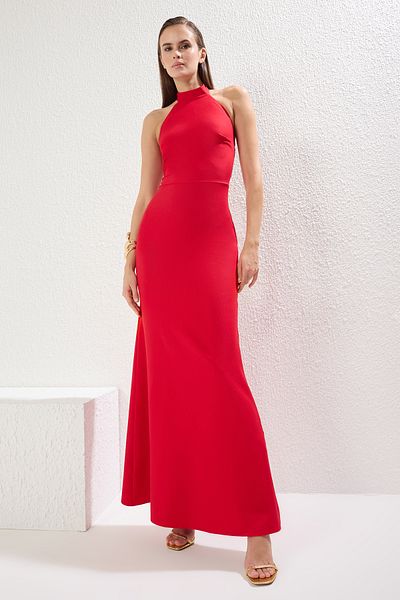 Trendyol Collection Stilvolles Maxi-Abendkleid mit rotem Fischschnitt und gewebtem Muster für den Abschlussball TPRSS25AE00049