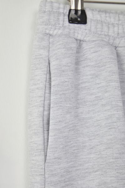 TRENDYOLKIDS Graue Melange-Strickshorts für Jungen TKDSS25SR00002