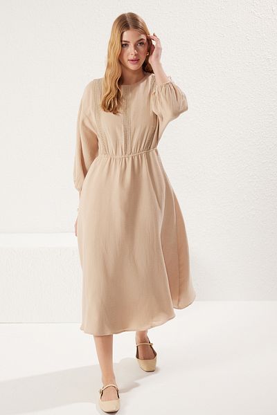 Trendyol Collection Stone Sukně Otevření pasu Elastický proužek Příslušenství Detailní Mušelín Midi Woven Dress Twoss25El00258