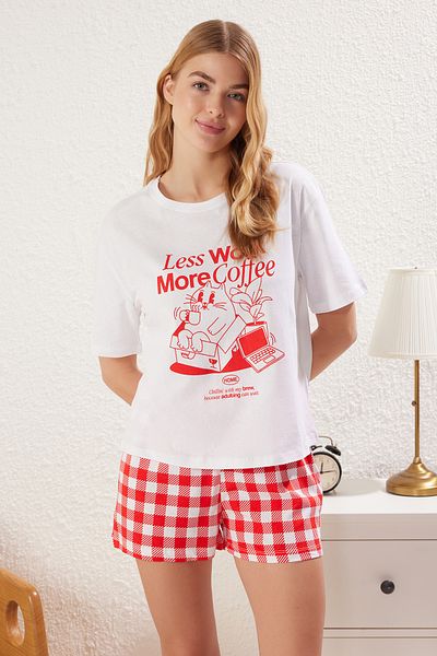 Trendyol Collection Rotes Pyjama-Set aus 100 % Baumwolle mit Karomuster THMSS25PT00178