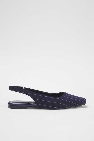 TRENDYOL SHOES Marineblau gestreifte Damen-Ballerinas mit quadratischer Zehenpartie und offenem Rücken TAKSS25BE00015