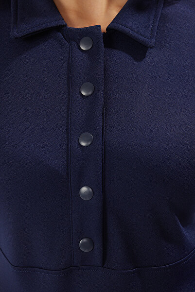 Trendyol Modest Sötétkék póló nyakú kötött krepp ruha TCTSS25EB00040