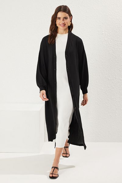 Trendyol Modest TCTSS25KF00004 Modell Black Button Woven Cap und Ferace