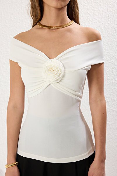 Trendyol Collection Stretchy Knitted Blouse - Ecru Rose Detail, Fitted, Twoss25Bz00041