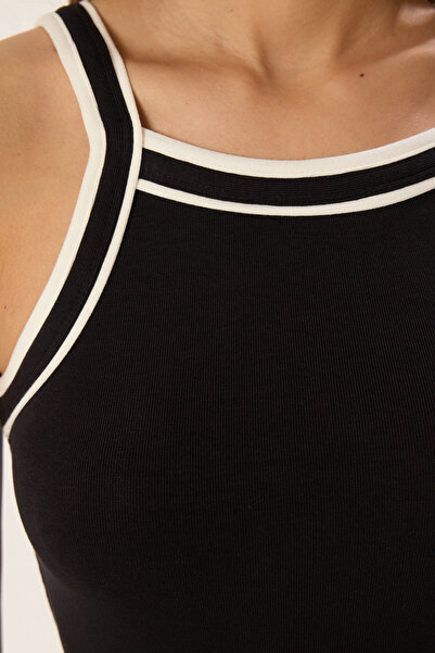Trendyol Collection Black Fitted/Body-Sitting Halter Neckline Ribbed Stretchy Knitted Undershirt Twoss25Al00011