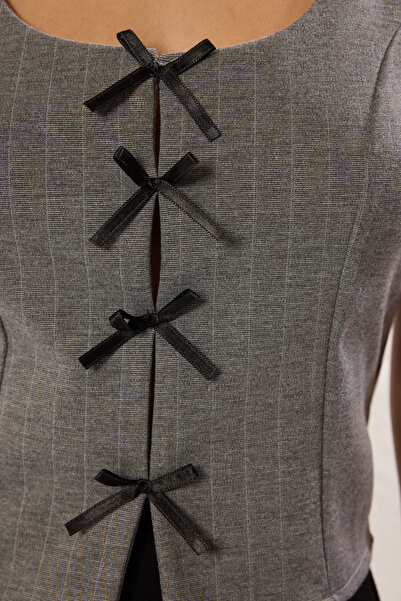 Trendyol Collection Gray Striped Ribbon Lacing Detail Body-Fitting Square Neck Null Sleeve Knitted Blouse Twoss25Bz00147