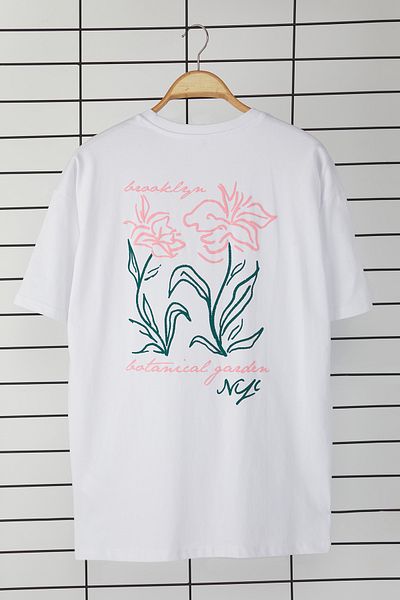 Trendyol Collection Μπλουζάκι από φλοράλ στάμπα, λευκό βαμβακερό μπλουζάκι - TMNSS25TS00069