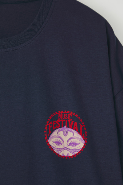 Trendyol Collection Uniszex sötétkék etnikai mintás túlméretes pamut póló - TMNSS23TS00212