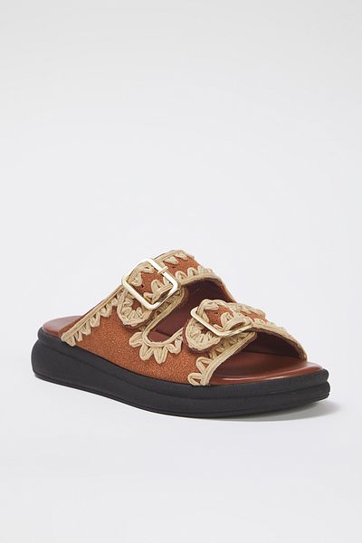 TRENDYOL SHOES Flache Damenhausschuhe mit brauner Stickerei und antiker Schnalle TAKSS25TE00005