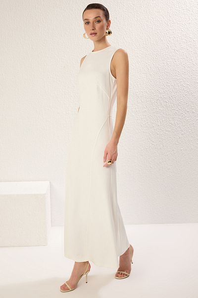 Trendyol Modest Ecrufarbenes, gerades, gestricktes Interlock-Kleid TCTSS25EB00045