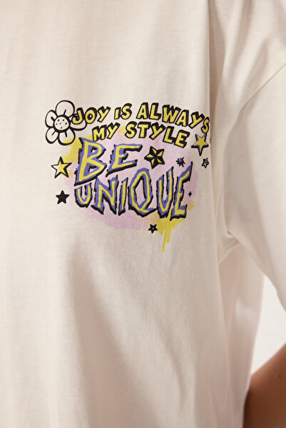 Trendyol Collection Εκρού Χρώμα Oversize εμπριμέ βαμβακερό μπλουζάκι - TWOSS25TS00136