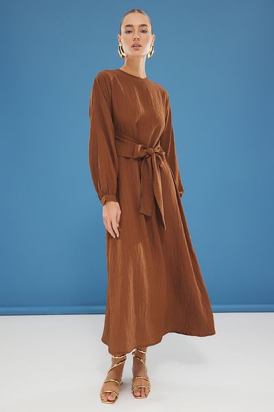 Trendyol Modest Καφέ μπροστινό δεμένο φόρεμα χωρίς επένδυση TCTSS24EB00131