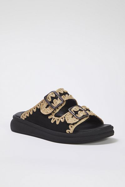 TRENDYOL SHOES Schwarz bestickte flache Damenhausschuhe mit antiker Schnalle TAKSS25TE00005